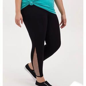 New Torrid CROP PREMIUM LEGGING - FISHNET INSET BLACK‎